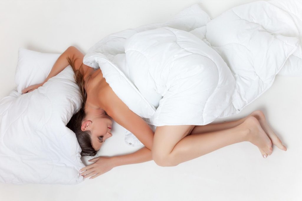 Comparatif oreillers anti ronflement pour un sommeil réparateur